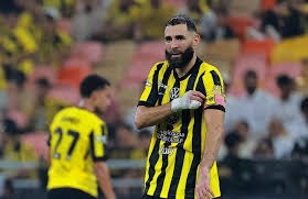 科尔谈和追梦冲突：我该保持冷静 在重要比赛我永远都希望有他在