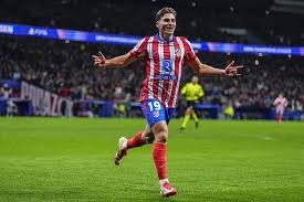 萨拉赫骂街利物浦，曼联传奇鲁尼表示，他和穆帅的处理方式更好